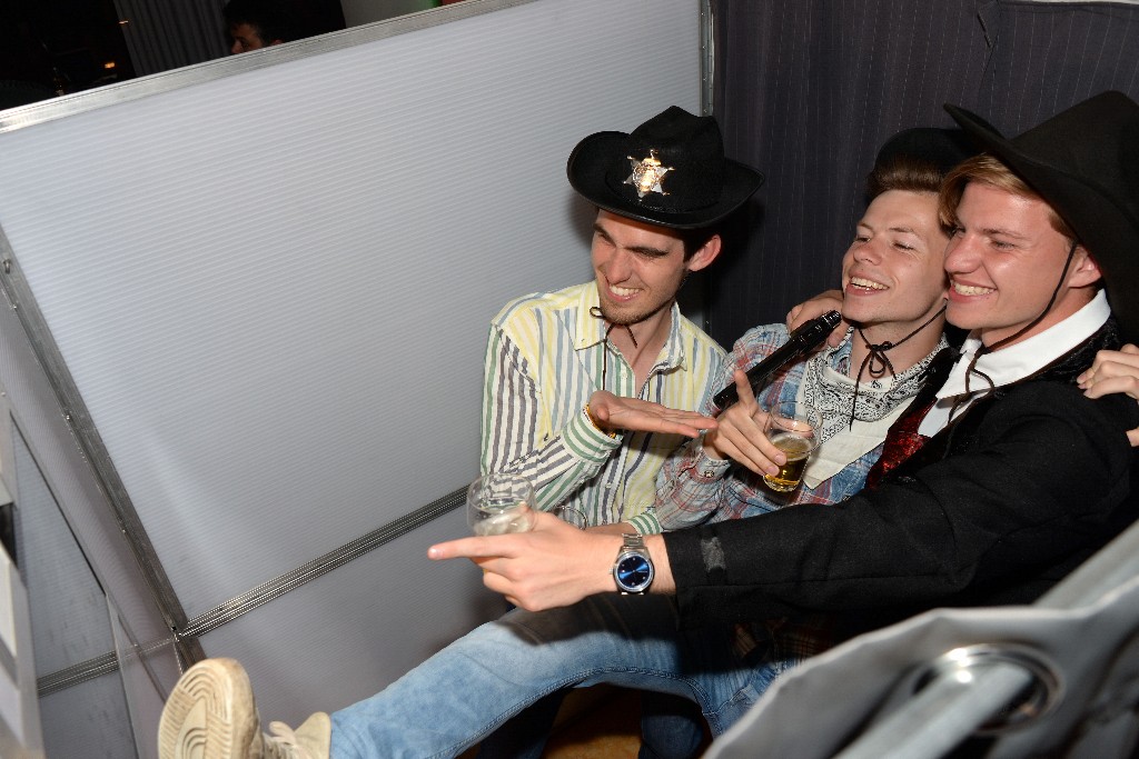 ../Images/Feest Jan en Daan 384.jpg